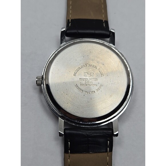 Mens Q & Q By Citizen Quartz Dress Watch Silver Black Dial 30M WR New Battery - Picture 13 of 13